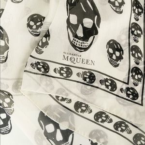 Alexander McQueen Skull Printed Scarf